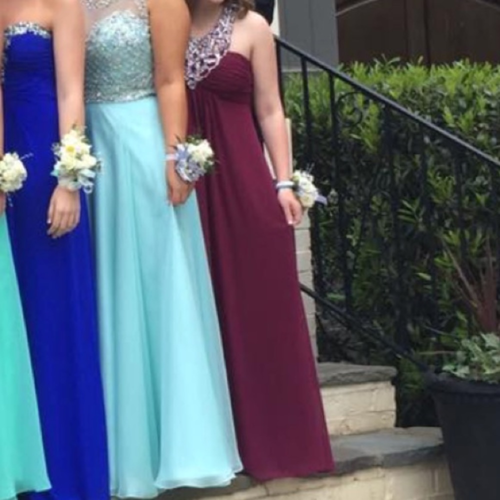 Prom dress - Picture 5 of 7